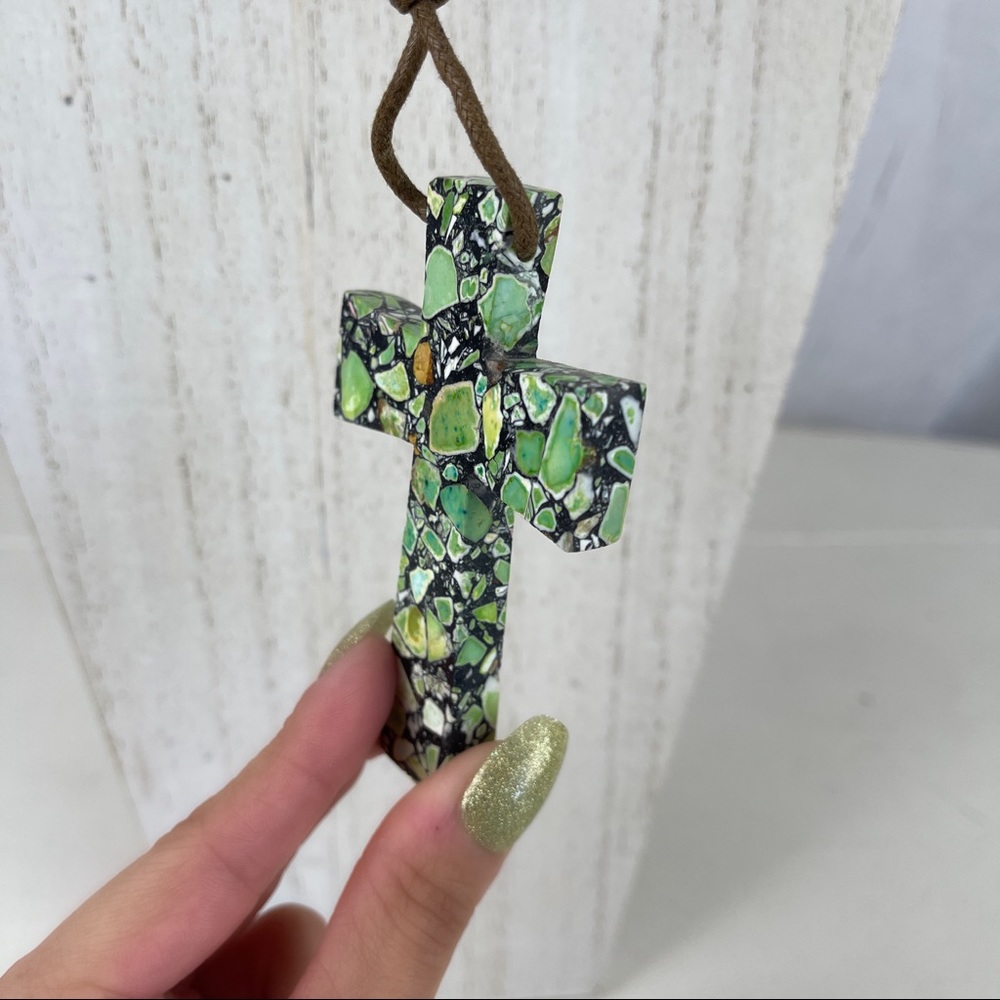 🚫SOLD🚫 VTG Y2K Green Jasper Stone Large Cross Necklace w/ Adjustable Cord - Picture 10 of 16